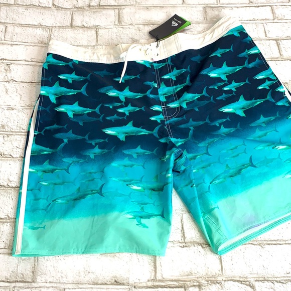 🦈 New Quicksilver Highline 4way stretch board shorts Shark print - Picture 2 of 8